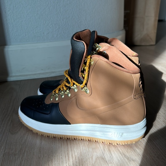 Nike boots - Picture 6 of 7